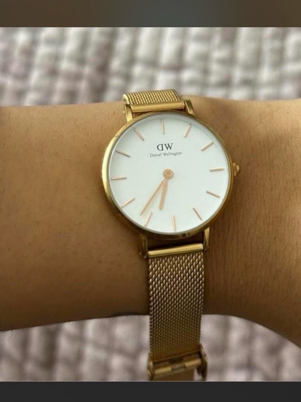 Daniel Wellington Rose Gold Mesh Watch with White Dial